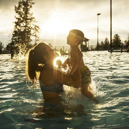 Fairmont Hot Springs Resort Экстерьер фото