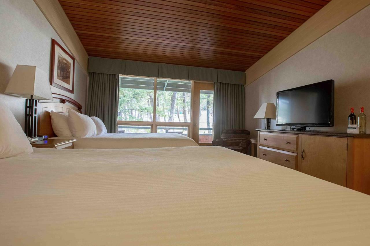 Fairmont Hot Springs Resort Экстерьер фото