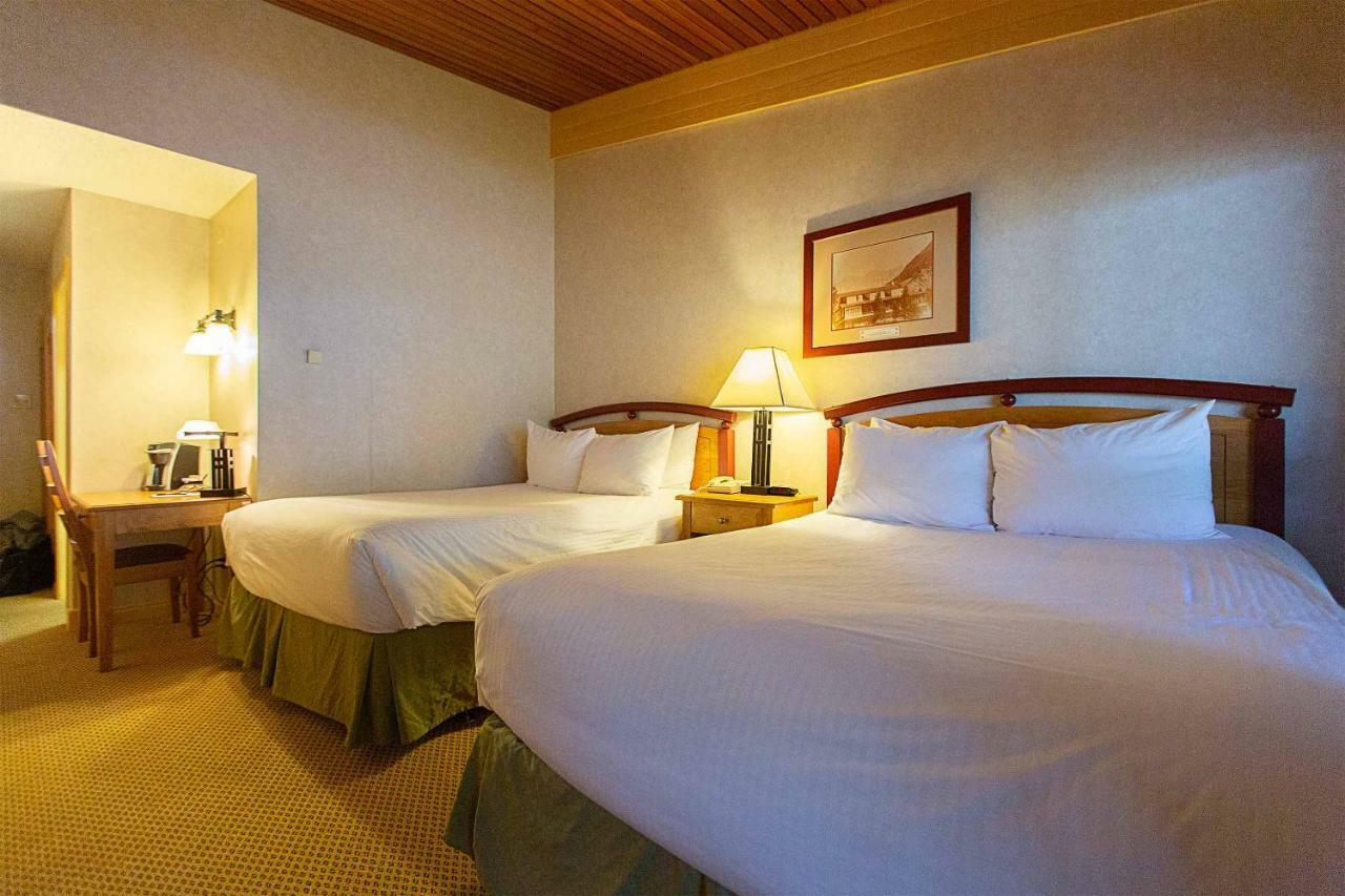 Fairmont Hot Springs Resort Экстерьер фото