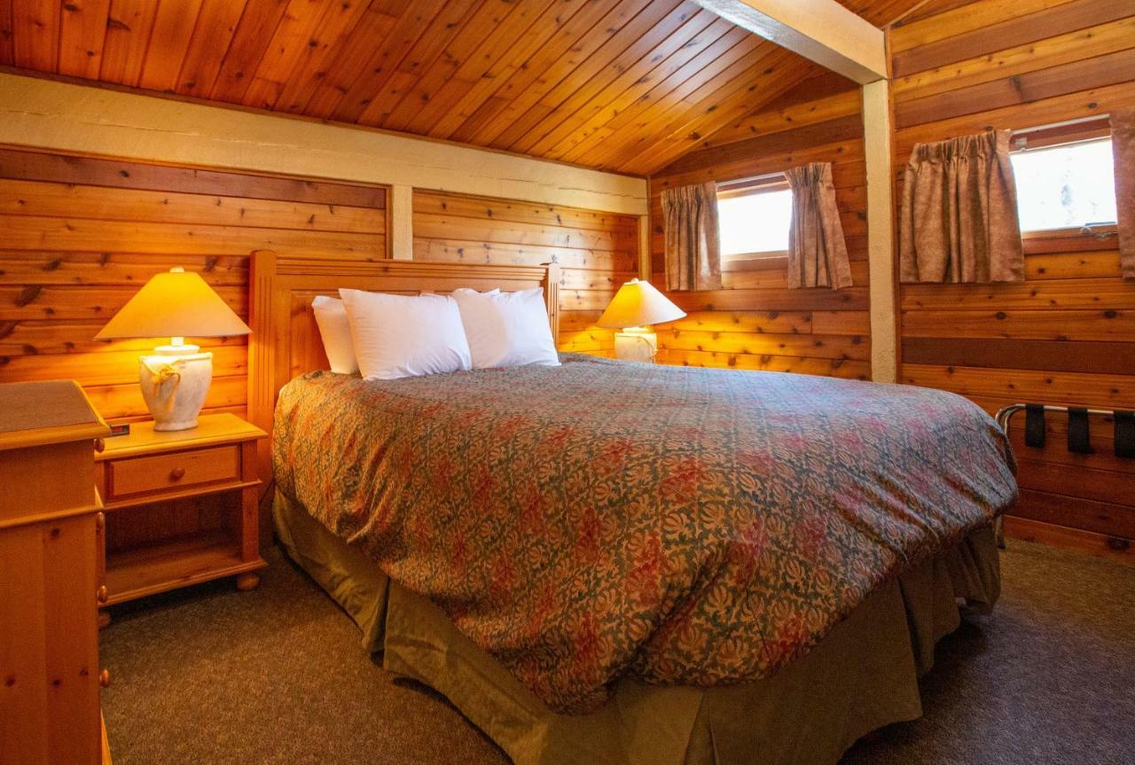 Fairmont Hot Springs Resort Экстерьер фото